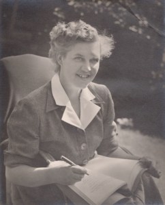 stella-martin-currey